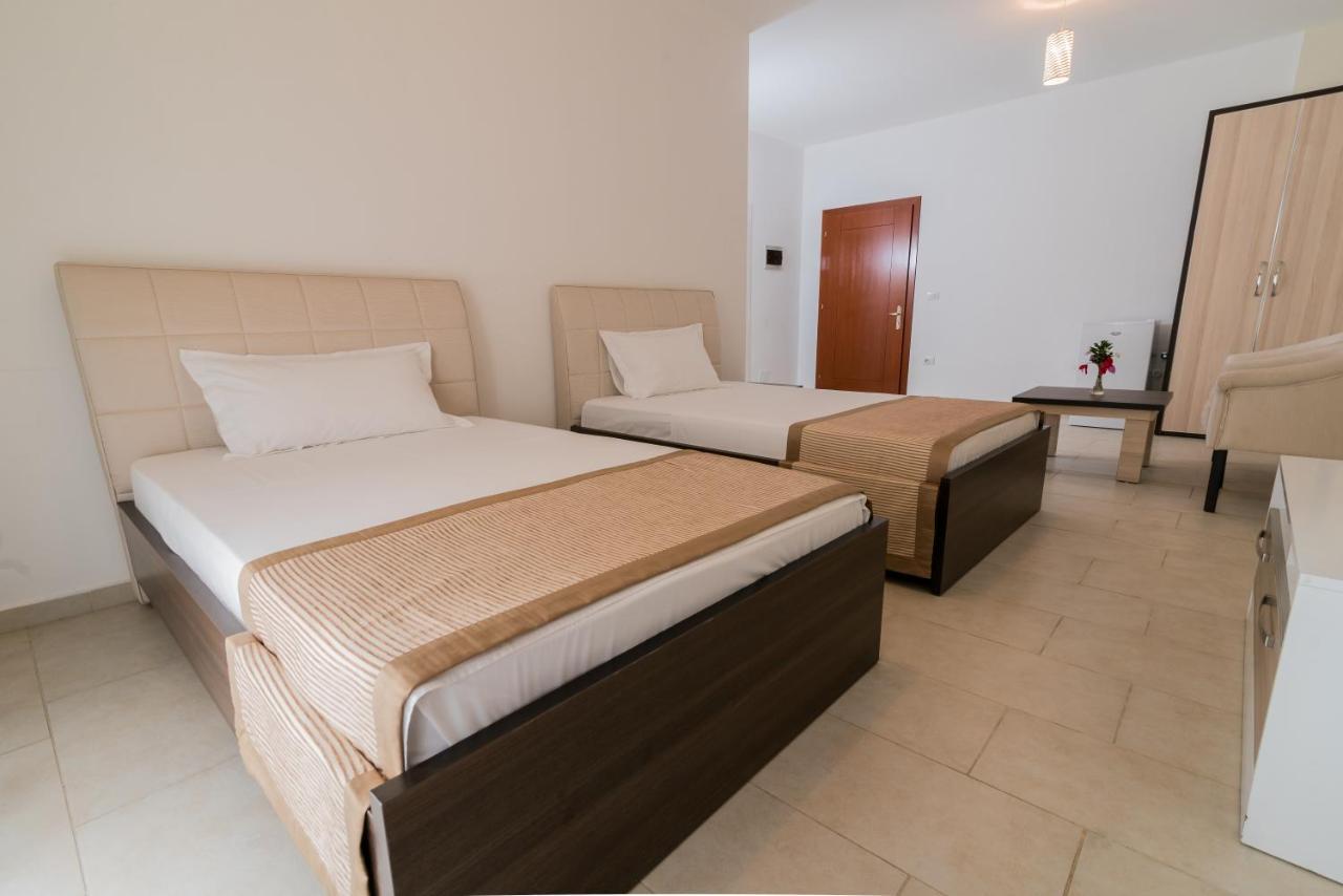 Rafaelo Resort Shëngjin Buitenkant foto