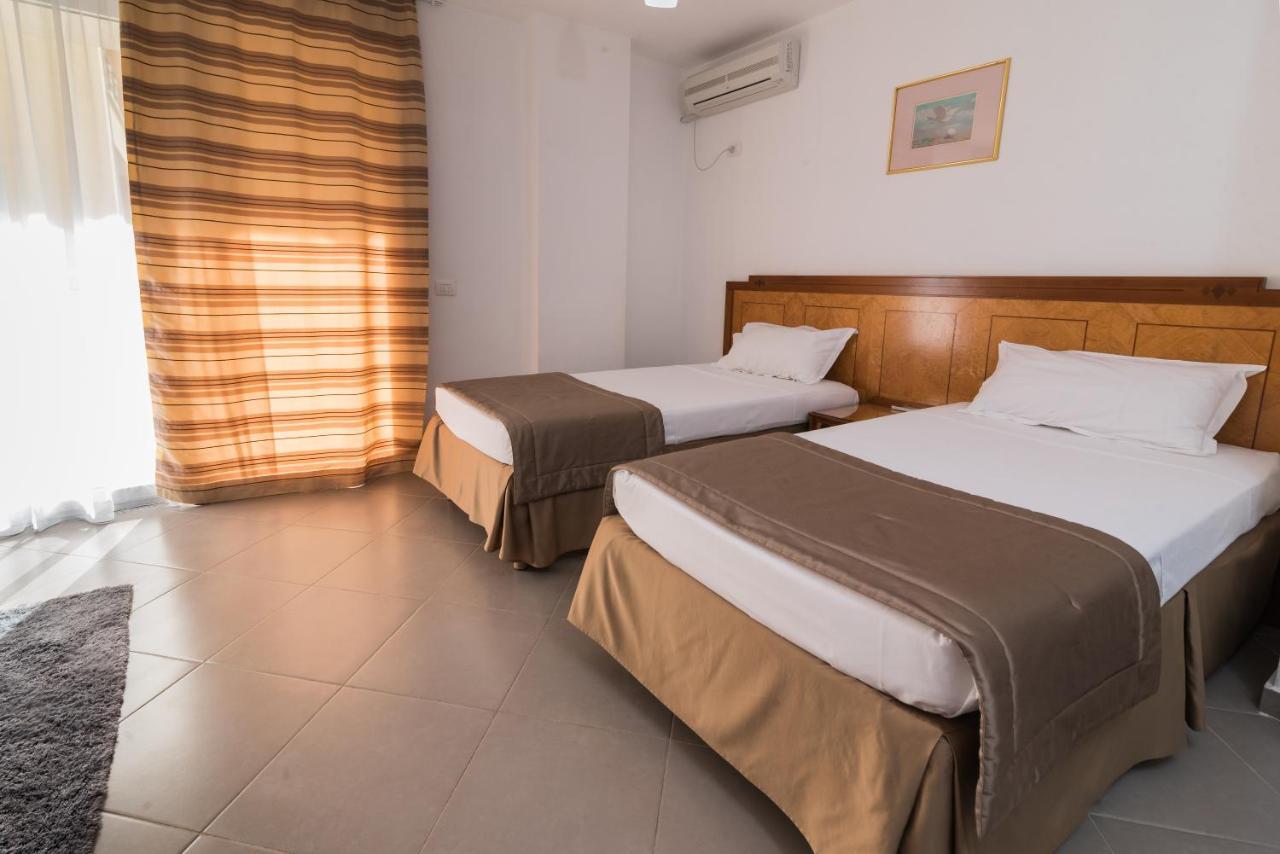 Rafaelo Resort Shëngjin Buitenkant foto