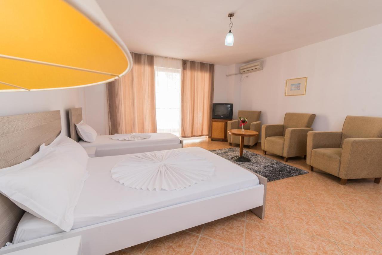 Rafaelo Resort Shëngjin Buitenkant foto